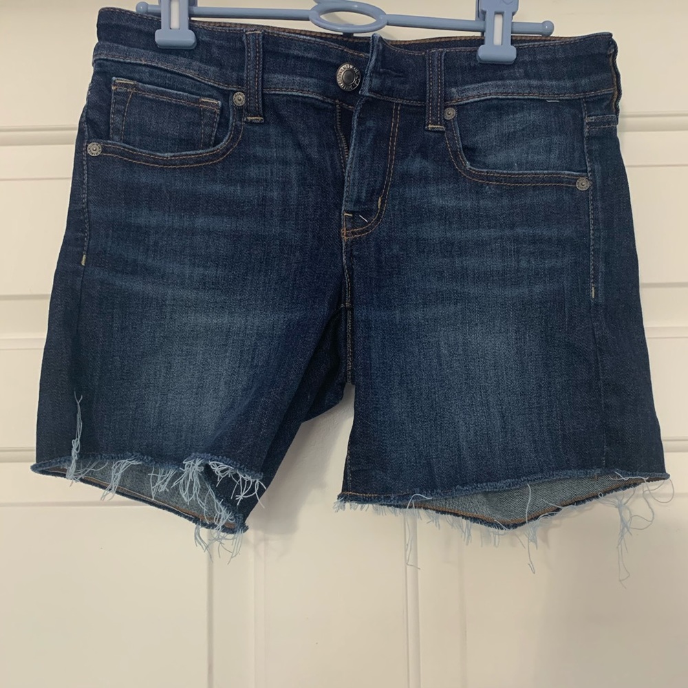 american eagle jean shorts size 2